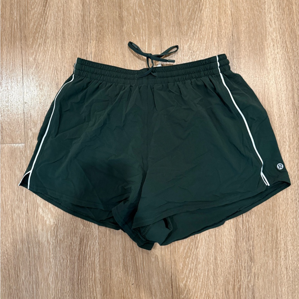 Lululemon Lightweight High-Rise Relaxed Short 3" *Long Liner